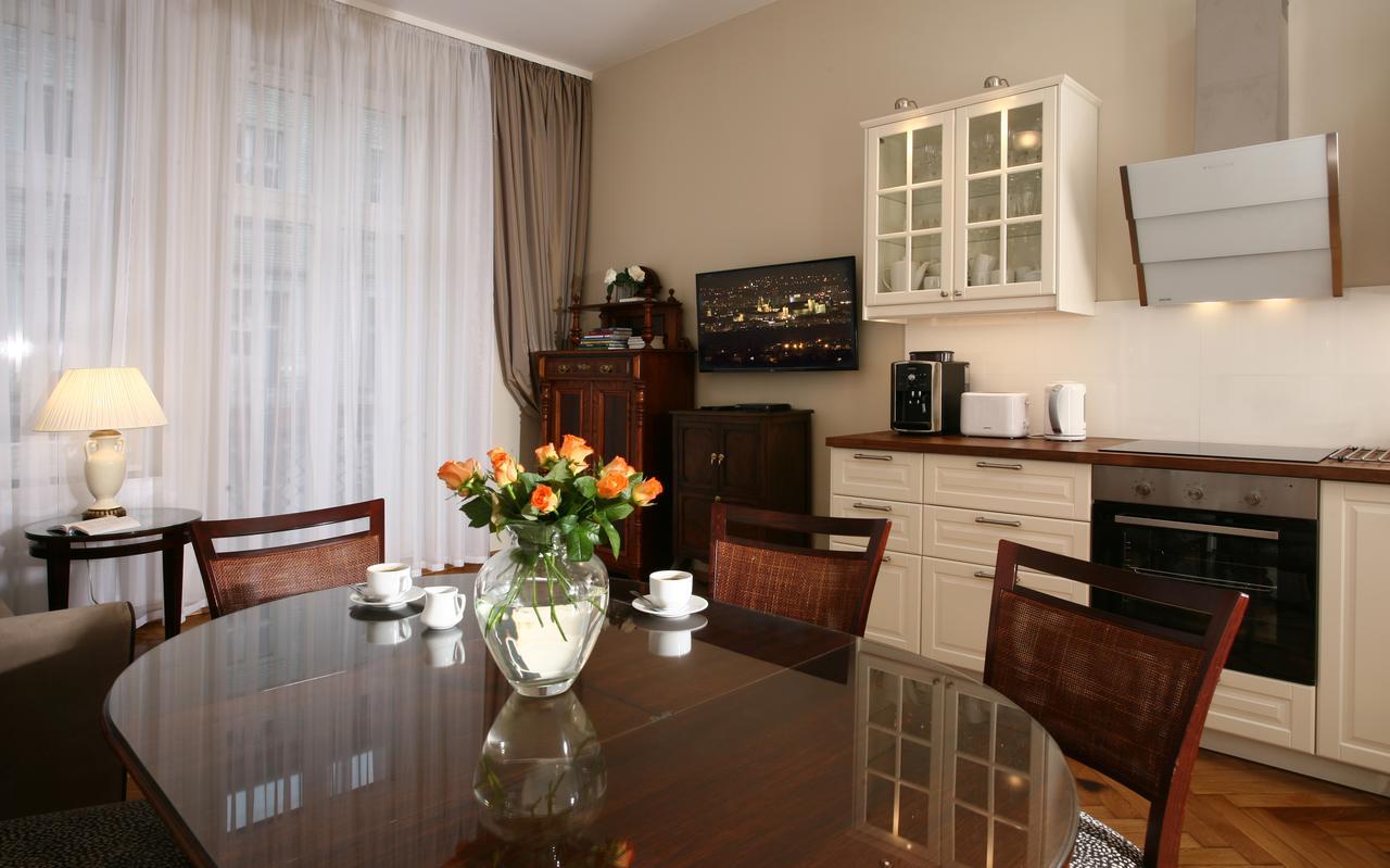 Mjz Apartments Old Town Cracovia Esterno foto